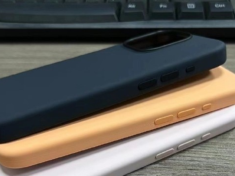 龙楼镇苹果14维修站分享iPhone14手机壳能直接给iPhone15用吗?